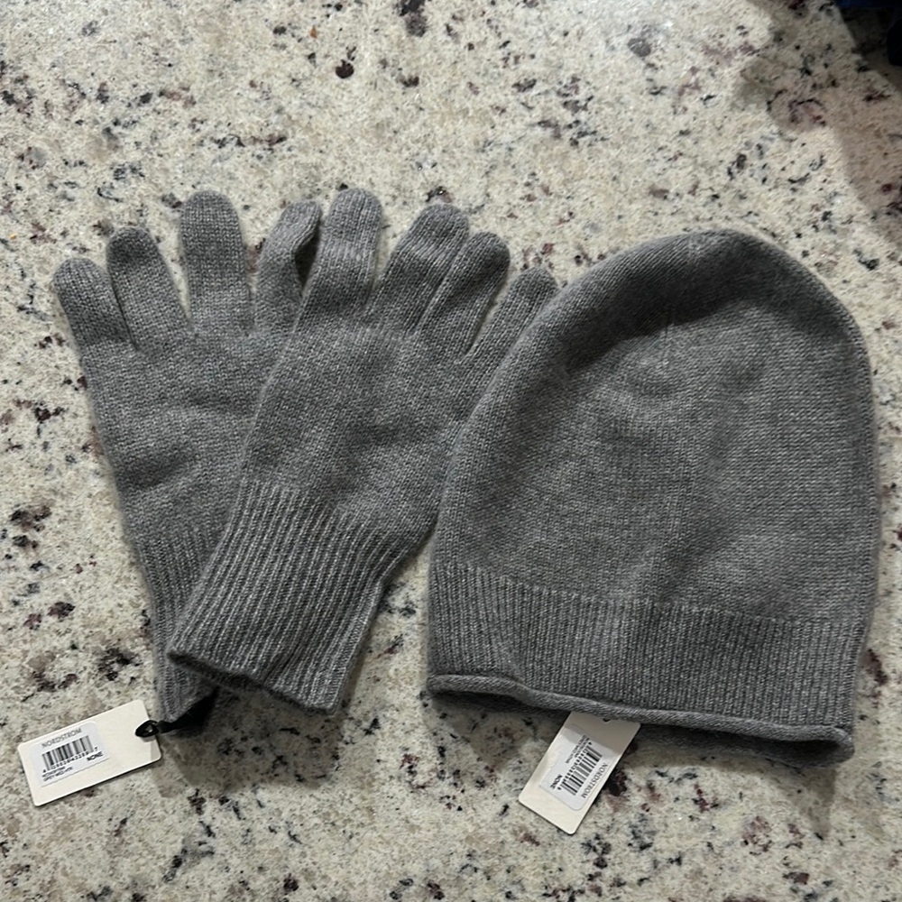 Gray Knit Beanie and Gloves Set